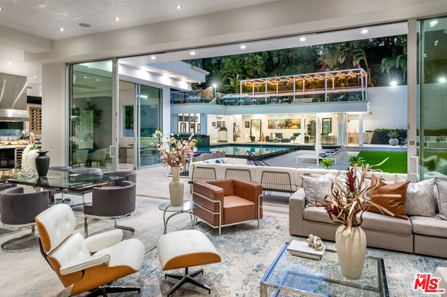 Building Photo - 4533 Estrondo Dr