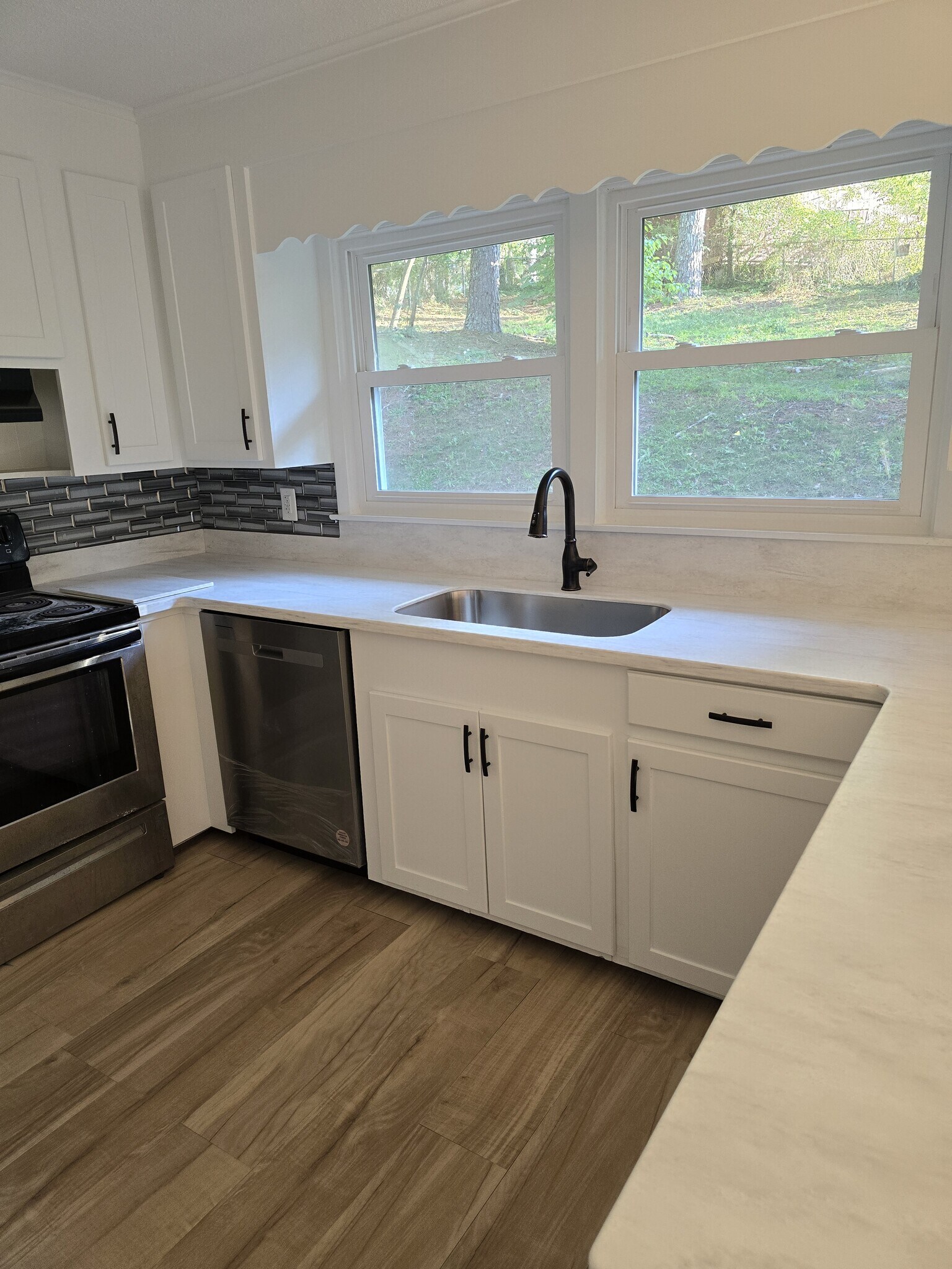 Building Photo - 700 Delverton Rd