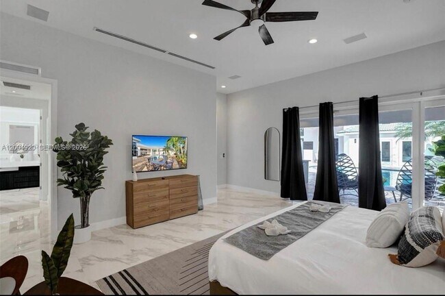 Building Photo - 11400 NW 7th St