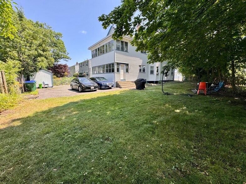 Building Photo - 89 Burget Ave