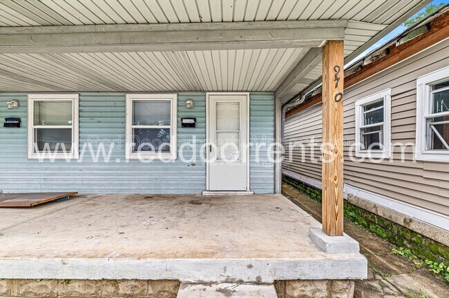 Building Photo - 970 Edgemont Ave