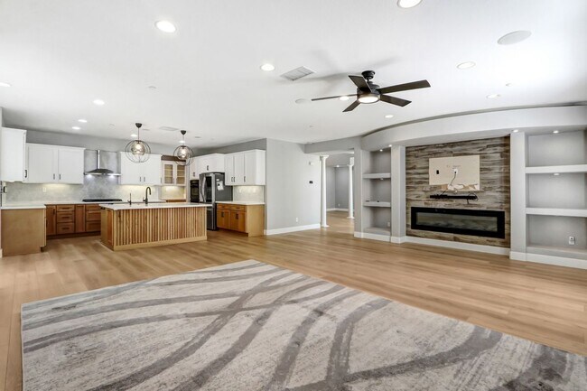 Building Photo - 4386 Bayhill Ln