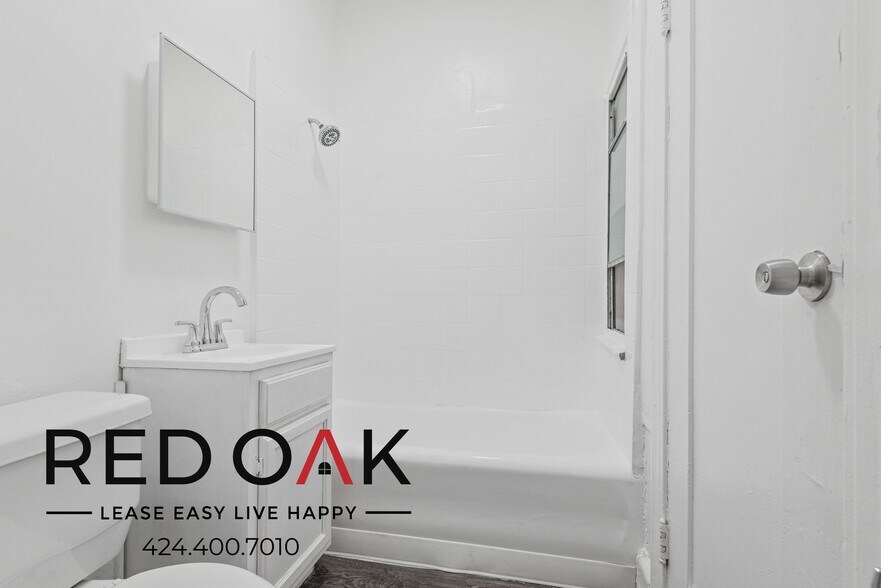 Building Photo - 687 Shatto Pl