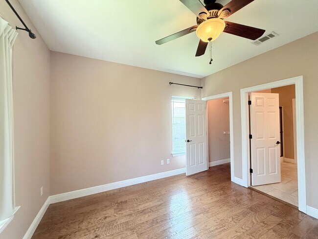 Building Photo - 2610 Caldwell Cir