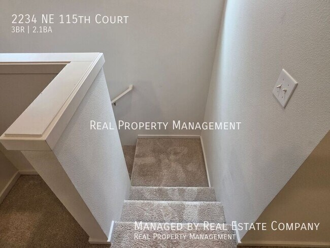 Building Photo - 2234 NE 115th Ct