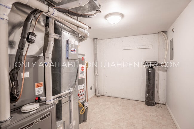 Building Photo - 1429 N 800 W