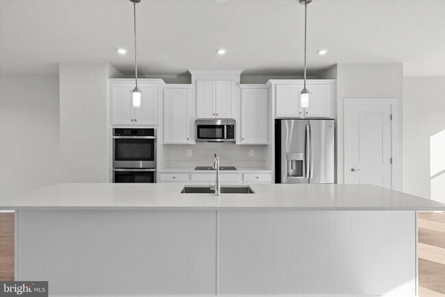 Building Photo - 1043 Venifena Terrace SE