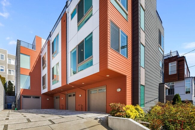 Building Photo - 718 N Allen Pl