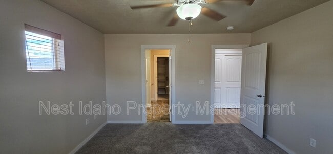 Building Photo - 11756 W Bronte St