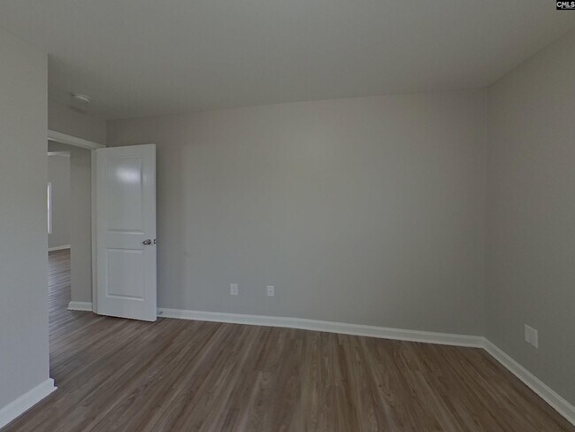 Building Photo - 333 Finch Ln