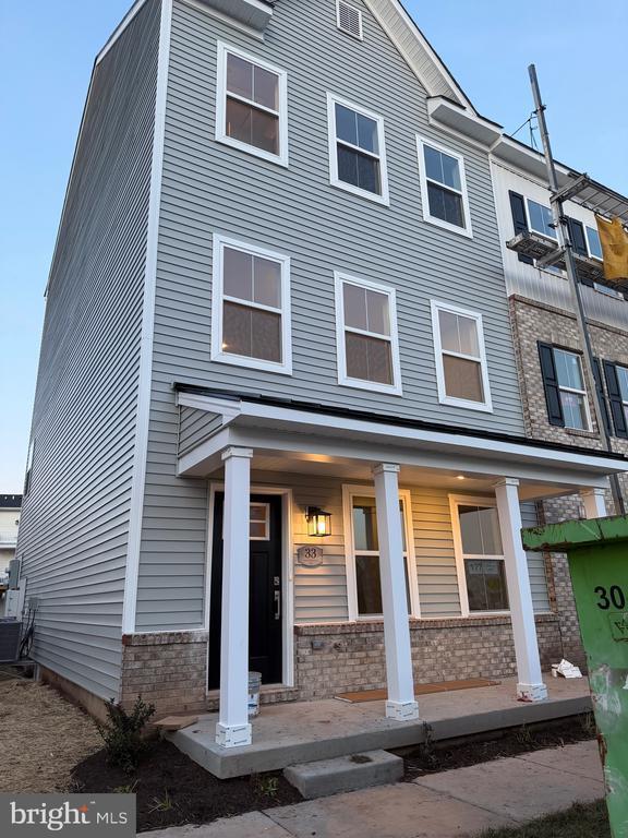 Building Photo - 33 Anderson Dr