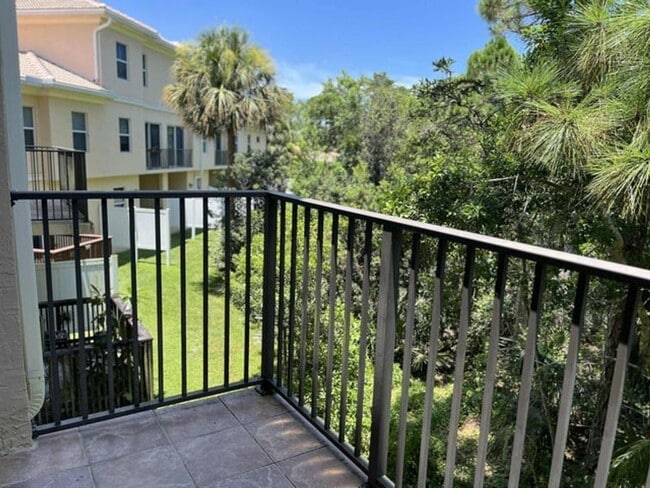 Building Photo - 12547 SE Old Cypress Dr