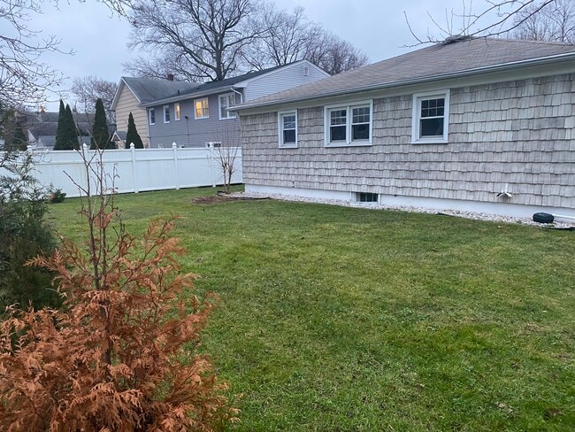 Building Photo - 61 Fulton St