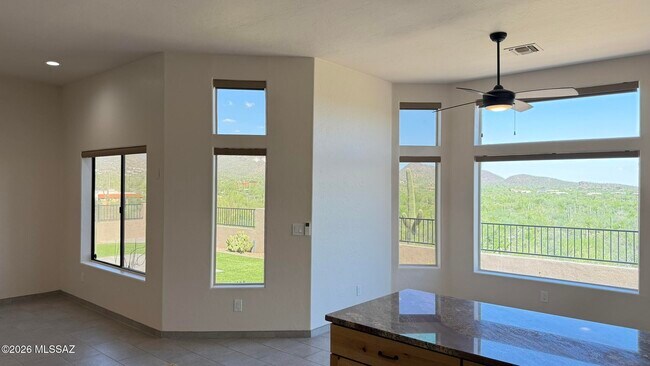 Building Photo - 4440 W Mountain Side Dr