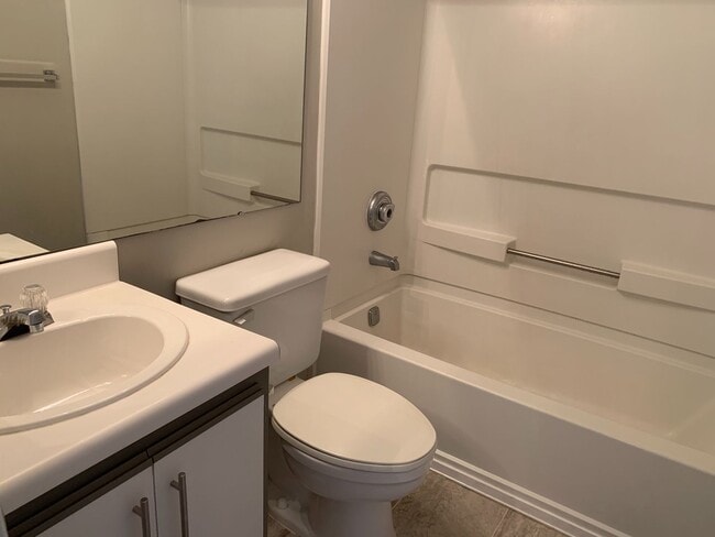 Building Photo - UTILITIES INCLUDED! 4 Bedroom | 4 Bath Con...