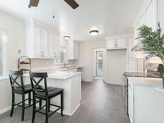 Building Photo - 117 N 28th Ave