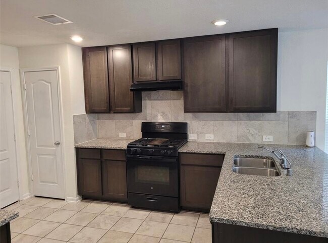 Building Photo - 19307 Crosshill Ct