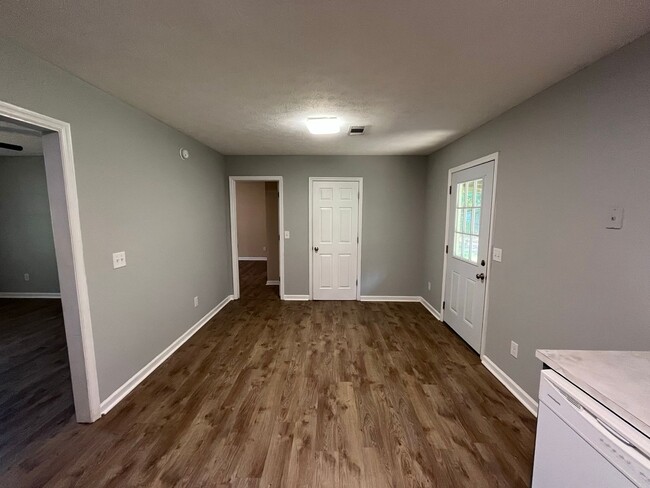 Building Photo - Beautiful Home Located Off Of Whitesville ...