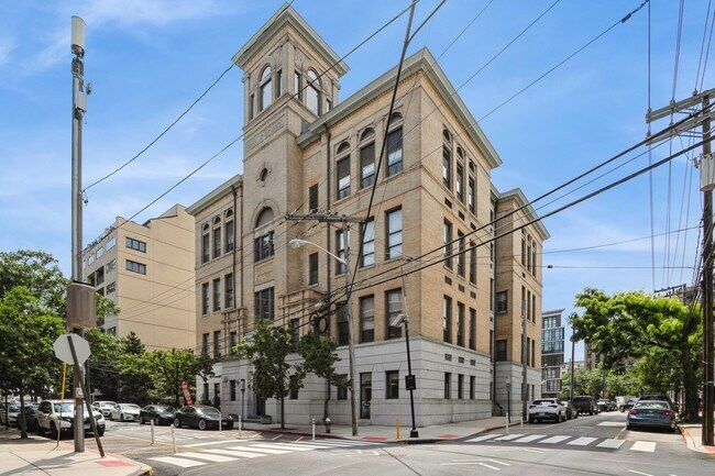 Building Photo - 80 Park Ave