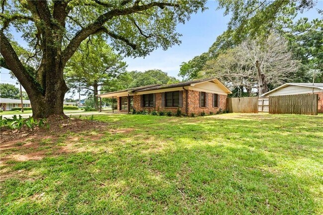 Building Photo - 4242 Marmora Dr