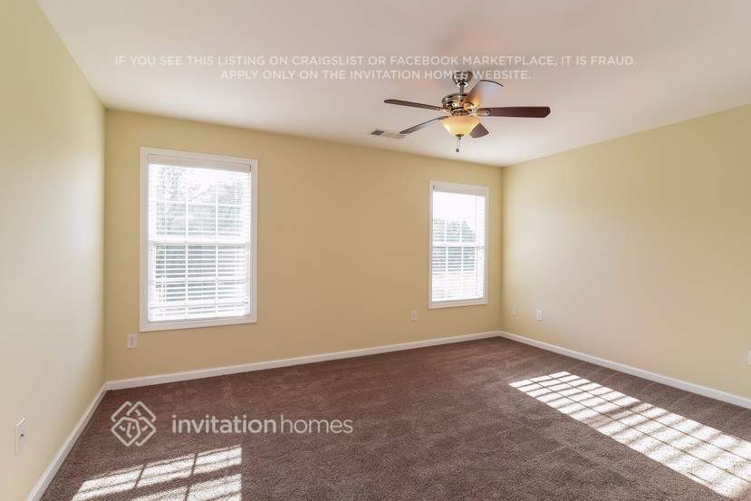 Building Photo - 3465 Gardenside Dr SW