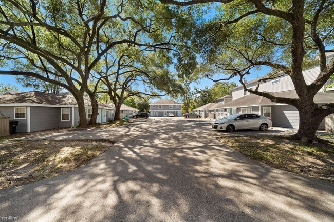 Primary Photo - 1 br, 1 bath Duplex - 230 West 27th Street 2