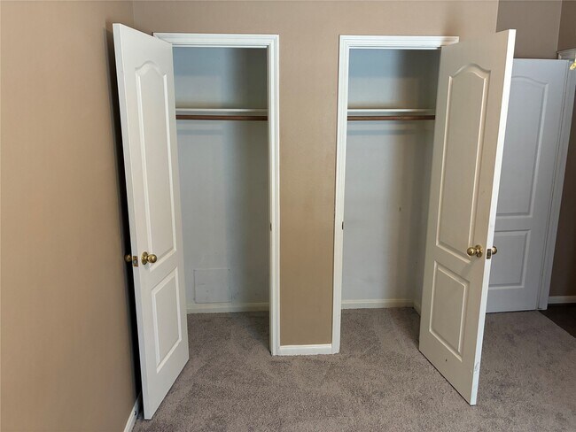 Building Photo - 6214 Channelbrook Ln