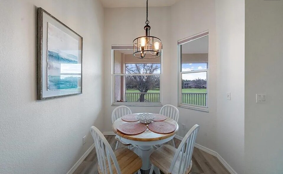 Building Photo - 640 Lalique Cir