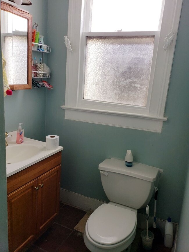 Building Photo - 229 Rutledge Ave