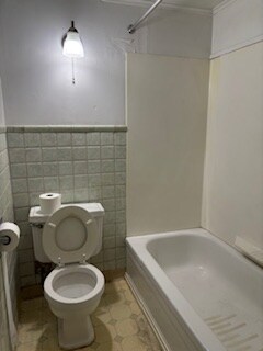 Building Photo - 313 E 2nd St