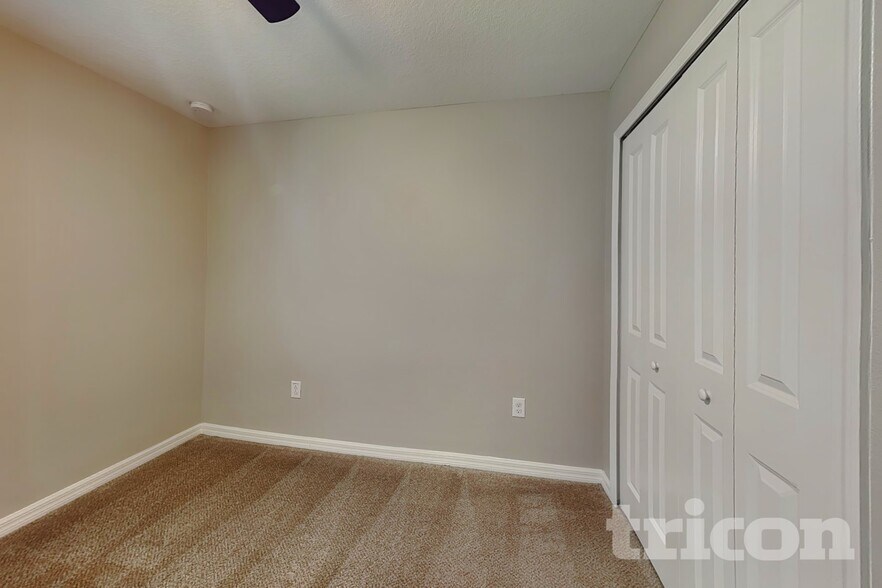 Building Photo - 10129 Carloway Hills Dr