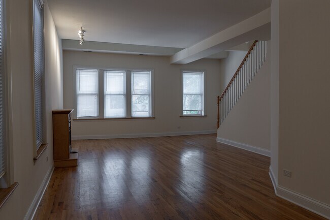 Building Photo - 1720 W Beach Ave