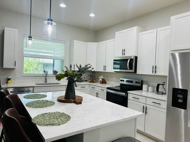 Building Photo - 5461 Pecan Dr