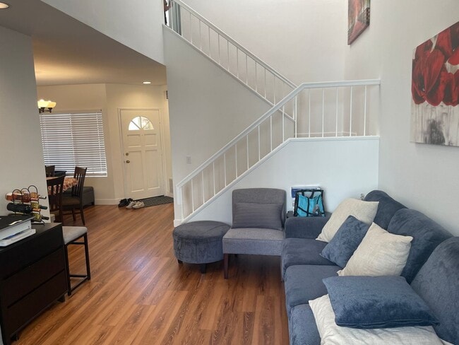 Building Photo - Dual Master Two Bedroom Townhome in Westpa...