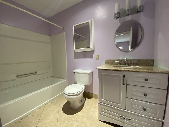 Building Photo - 18411 Guildberry Dr