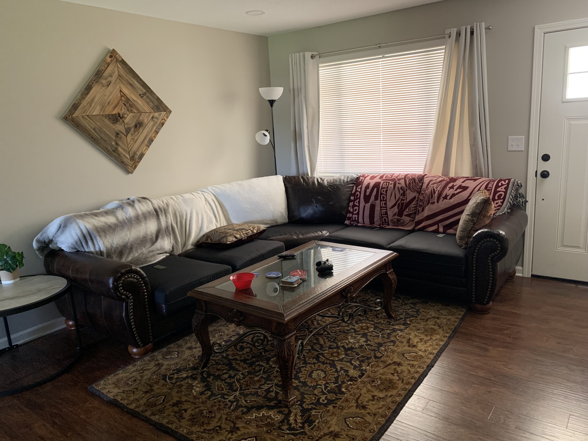 living room (has different furniture now) - 3412 Camellia Cir