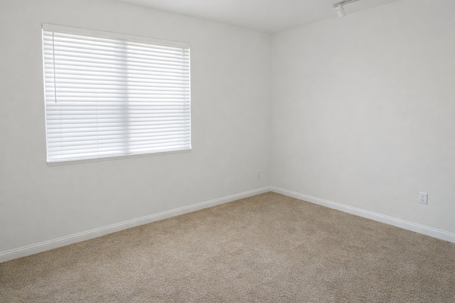 Building Photo - 7037 La Tijera Blvd