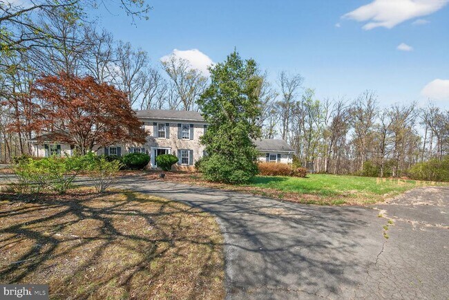 Building Photo - 21733 Oatlands Rd
