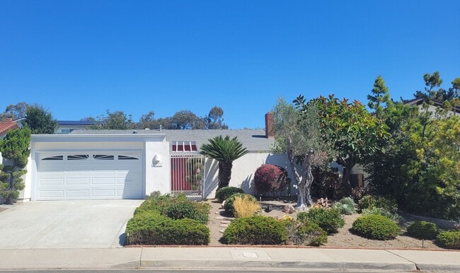 Primary Photo - Beautifull 4 Bed 2 Bath In UTC Area