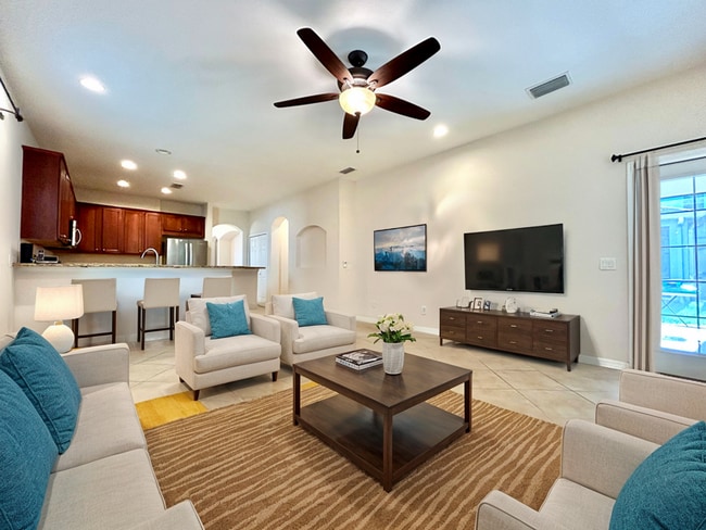 Building Photo - Luxury-living 4/Beds/3.5-Bath home in prestigious Highland Park!