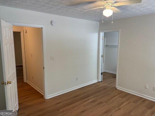 Building Photo - 4601 Logan Way