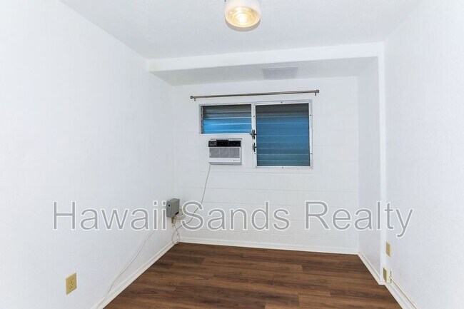 Building Photo - 3331 Hayden St