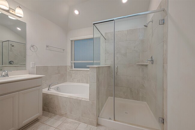 Building Photo - 11615 Camden Crest Ct