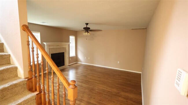 Building Photo - 847 Rambling Oaks Dr