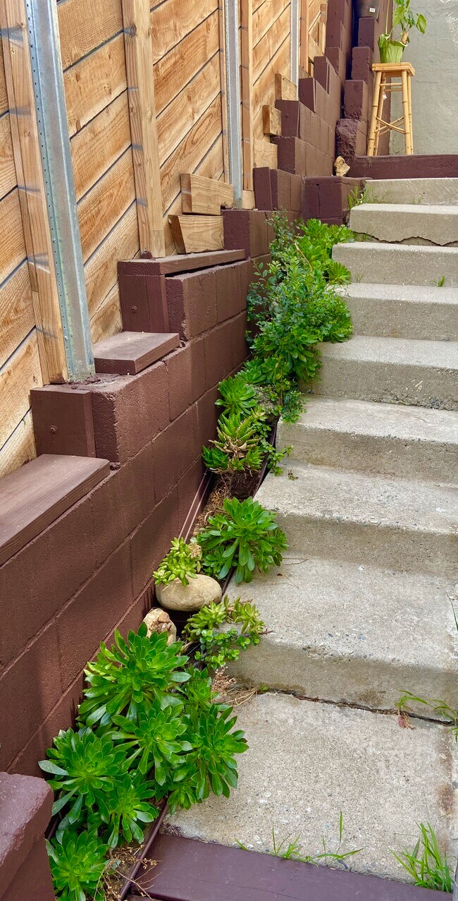 Side stairs leading to private deck - 1672 Rotary Dr