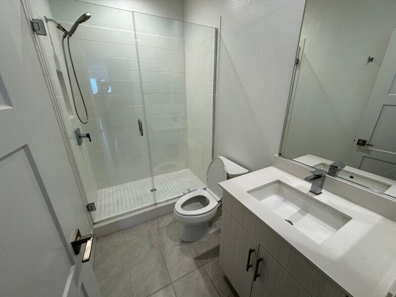 Building Photo - 9887 MacArthur Blvd