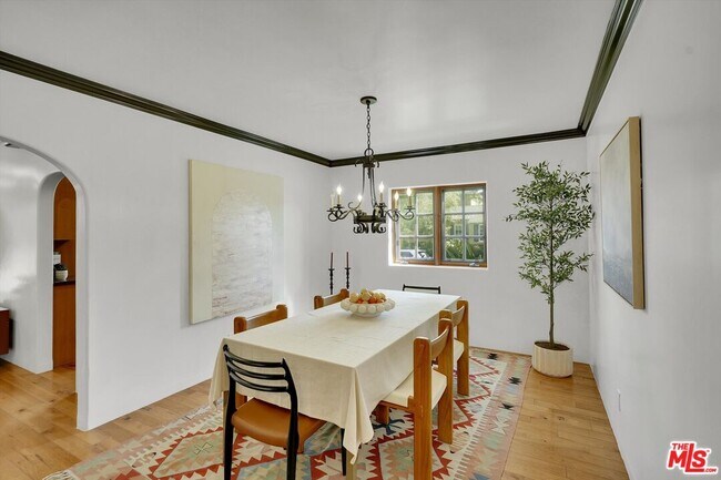 Building Photo - 4300 Laurelgrove Ave