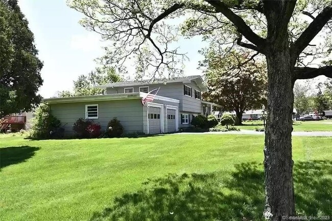 Building Photo - 21 Mcdermott Cir