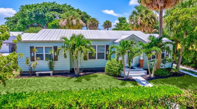 Building Photo - 310 30th St