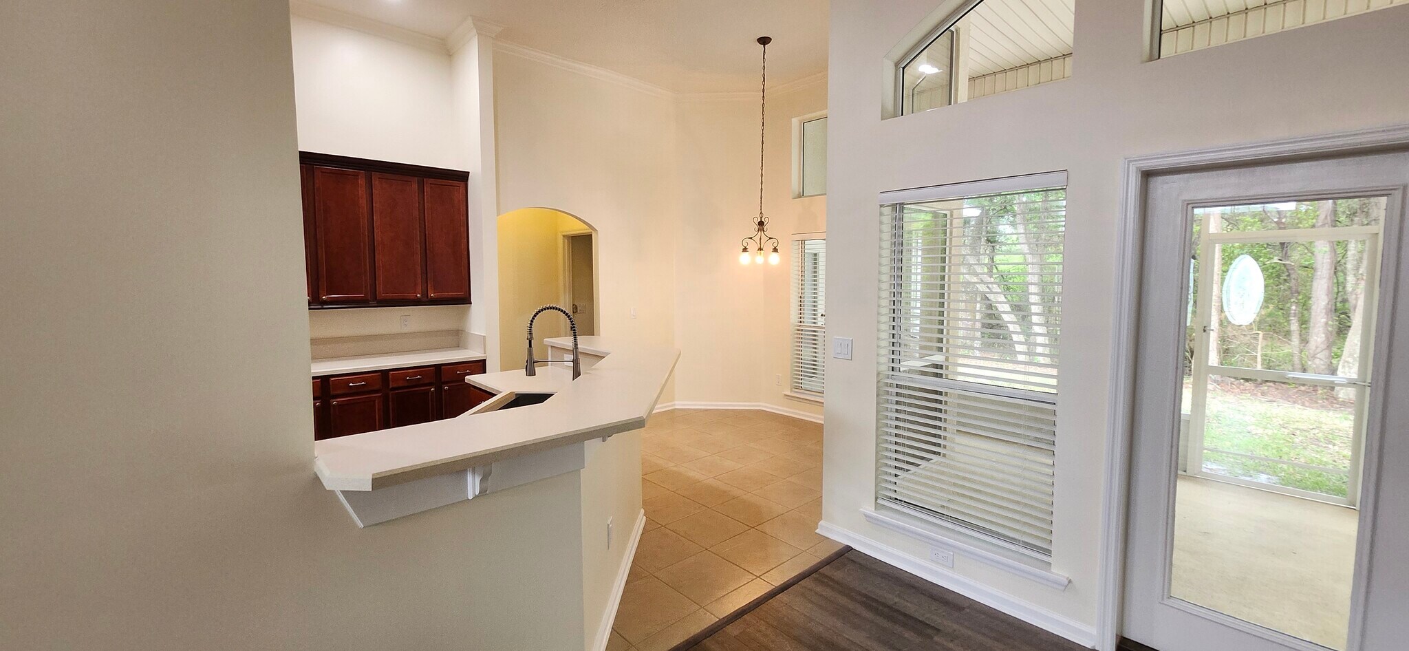 Building Photo - 3774 Bedford Dr